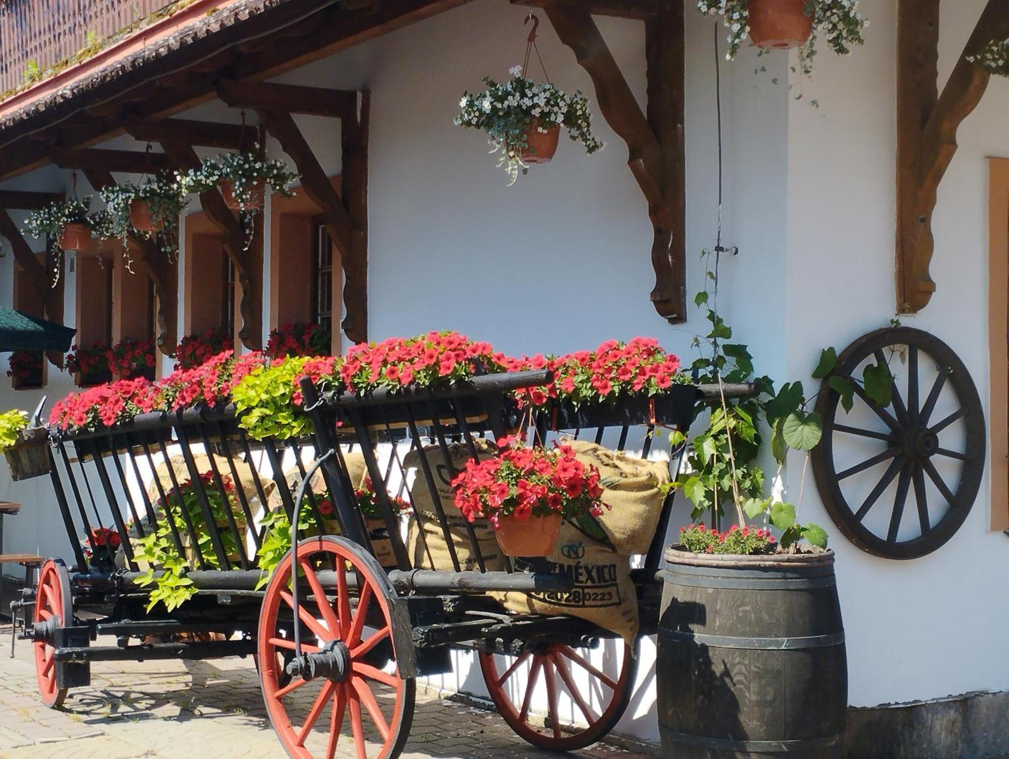 Penzion Restaurace U Helferu Libun Экстерьер фото