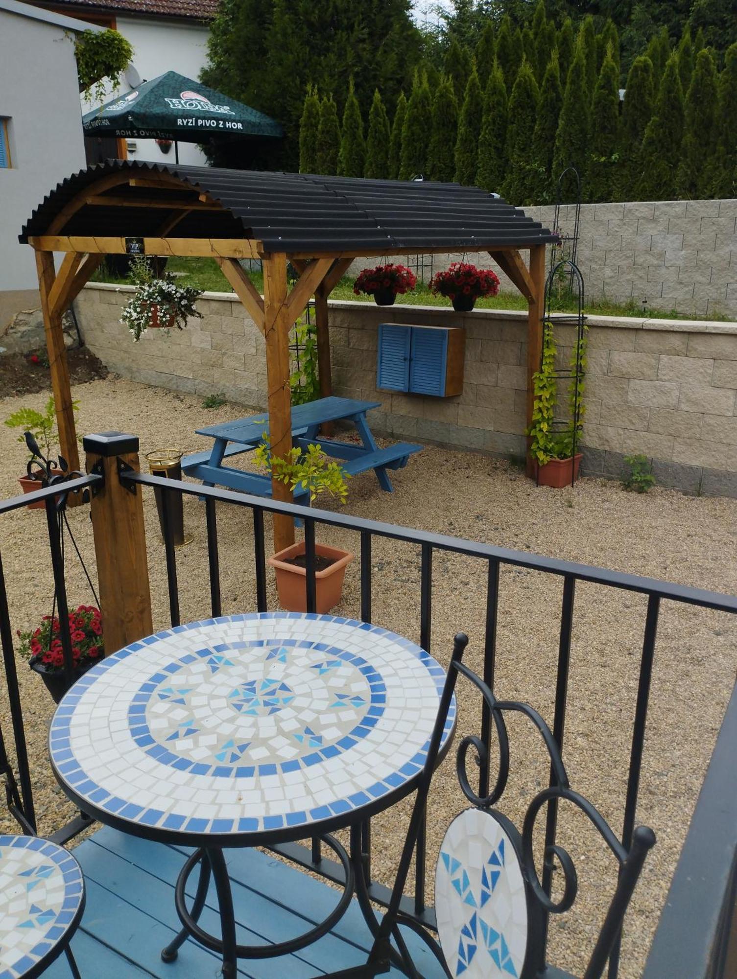 Penzion Restaurace U Helferu Libun Экстерьер фото