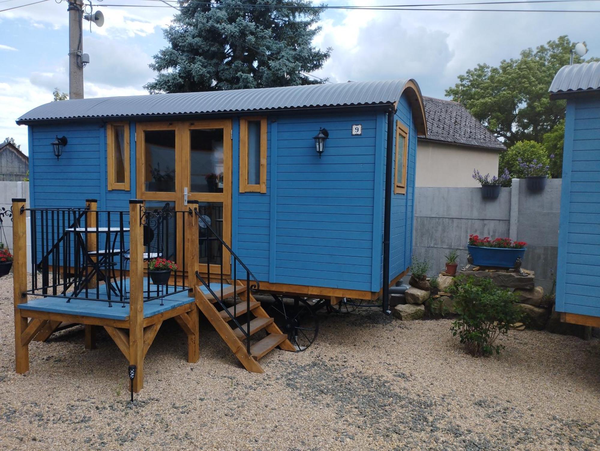 Penzion Restaurace U Helferu Libun Экстерьер фото